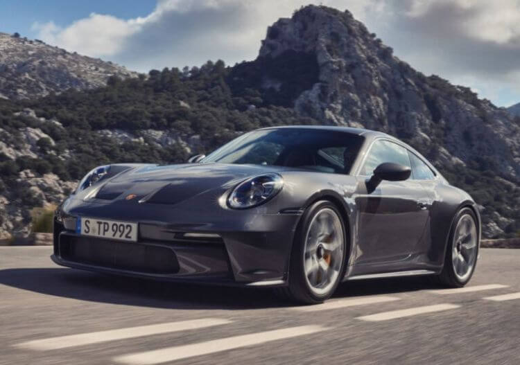 yeni-porsche-911-gt3-touring-2022-model-teknik-ozellikleri-fotograflari-1